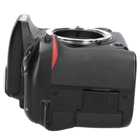 NIKON D7500