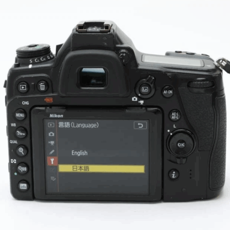NIKON D780