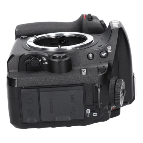 NIKON D7500
